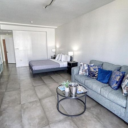 Deluxe Apartments At The Congress ไมอามีบีช ภายนอก รูปภาพ